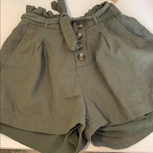 Green American Eagle glory shorts xs